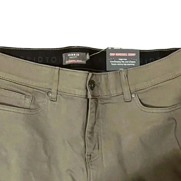 Cropped bombshell skinny pants size 22 NWT high rise stretch - Picture 2 of 5